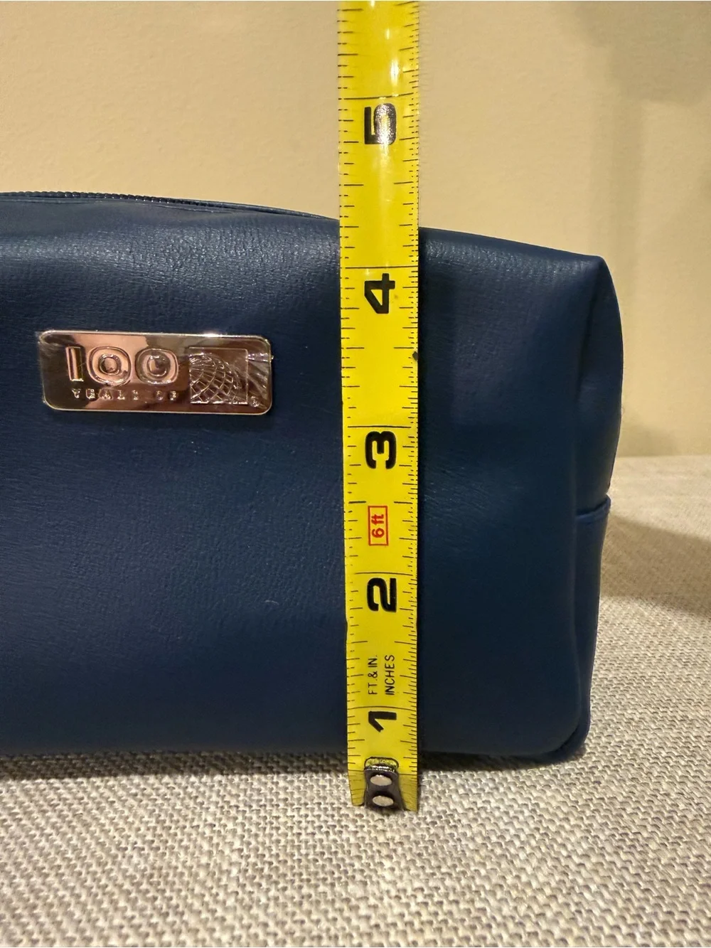 United Airlines 100 Years Commemorative Amenity Kit Navy Case Pen Skincare